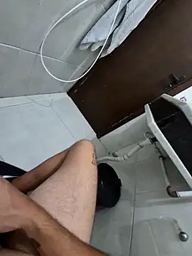 Snapshot of biel13cm chatting on 02.27.26 biel13cm online show from 02.27.26