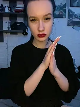 Carolina G0lden online show from 04.22.26