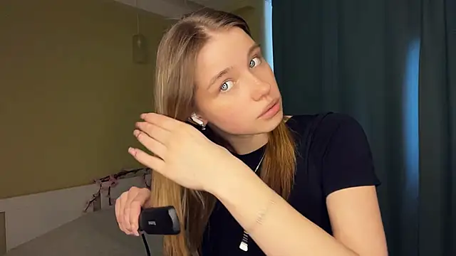 EarthaStinett online show from 03.12.26