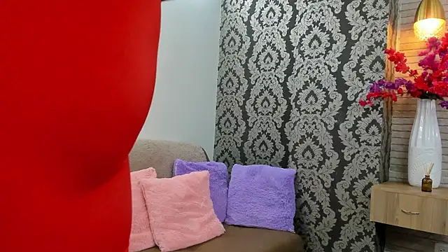 Snapshot of Charlotte-Wright chatting on 02.08.26 Charlotte-Wright online show from 02.08.26