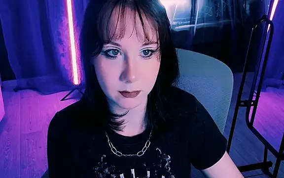 Snapshot of marty_bree chatting on 06.28.26 marty bree online show from 06.28.26