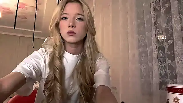 Snapshot of IvyArmbrister chatting on 02.27.26 IvyArmbrister online show from 02.27.26