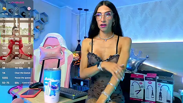 kylliefox  online show from 09.13.25