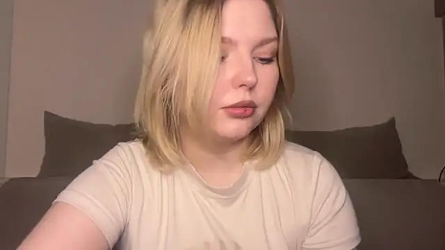 Ophelia Ritz online show from 03.07.26