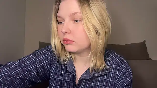 Ophelia Ritz online show from 04.09.26