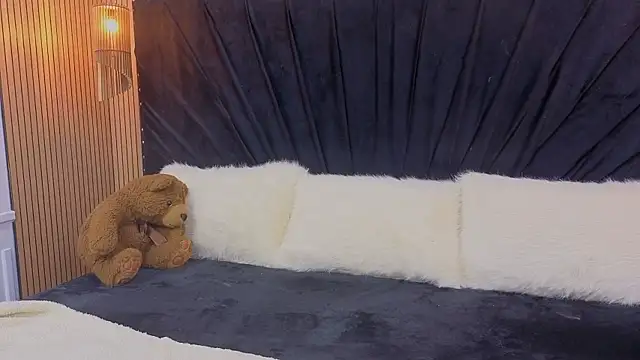 Amber-Horney online show from 04.08.26