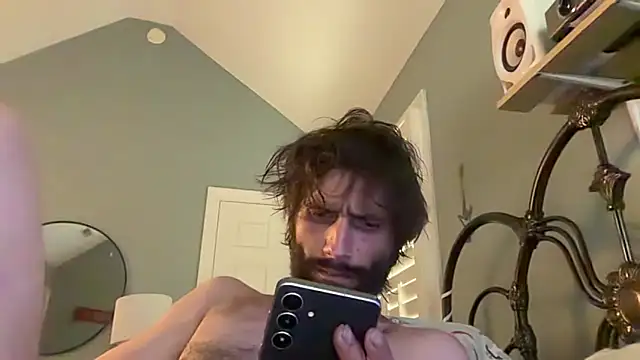 Snapshot of TrndSettr chatting on 05.19.26 TrndSettr online show from 05.19.26