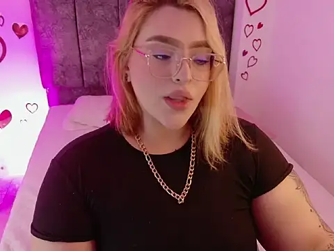 Snapshot of missevans chatting on 02.16.26 missevans online show from 02.16.26