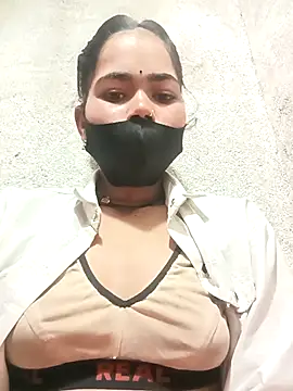 Sunali Bendre online show from 04.01.26