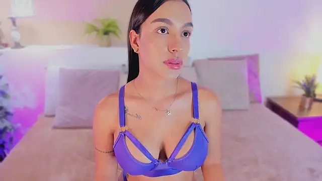 Snapshot of xiomara_cortes chatting on 05.11.26 xiomara cortes online show from 05.11.26