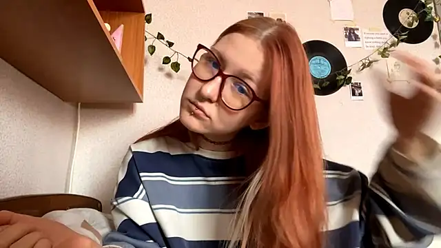 Snapshot of LaureenVielma chatting on 02.16.26 LaureenVielma online show from 02.16.26