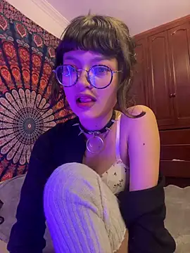 Snapshot of Miamhua-Cat- chatting on 02.14.26 Miamhua-Cat- online show from 02.14.26