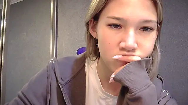 lilXdomiii online show from 04.22.26