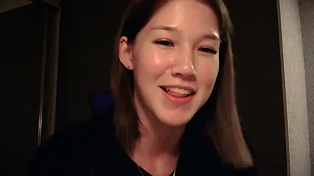 Snapshot of lilXdomiii chatting on 04.23.26 lilXdomiii online show from 04.23.26