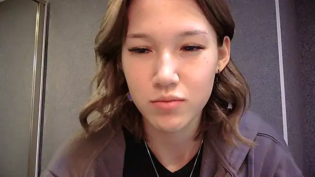 Snapshot of lilXdomiii chatting on 05.05.26 lilXdomiii online show from 05.05.26