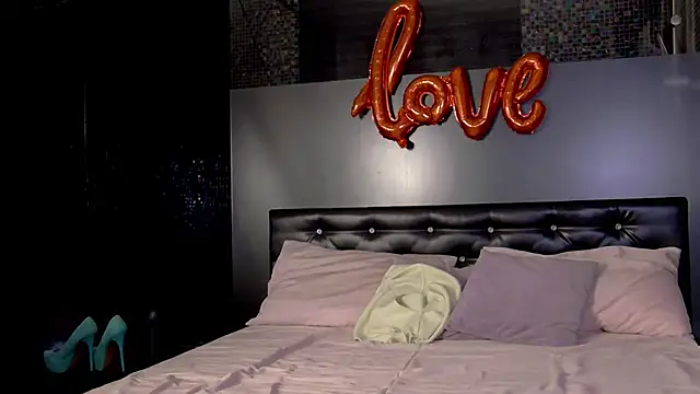 EileenElfie online show from 02.27.26