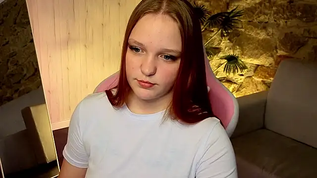 Snapshot of Candy_Lir chatting on 02.10.26 Candy Lir online show from 02.10.26