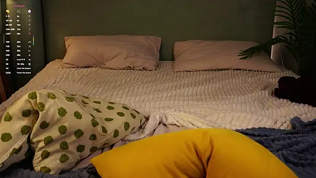 ShantellAngulo online show from 04.06.26