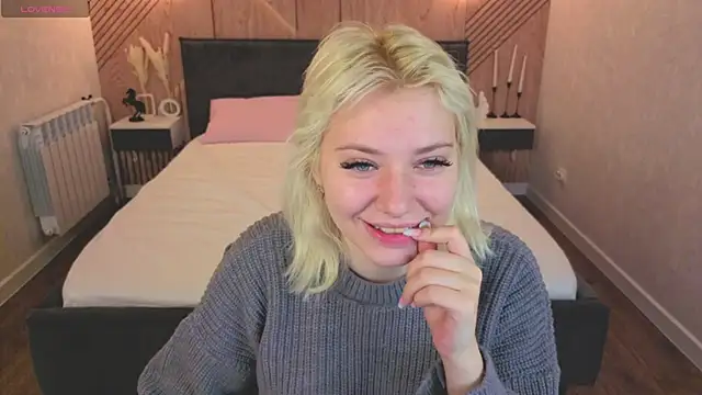 Kate Krose online show from 04.12.26