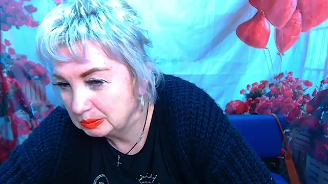 Snapshot of RenataDaster chatting on 04.25.26 RenataDaster online show from 04.25.26