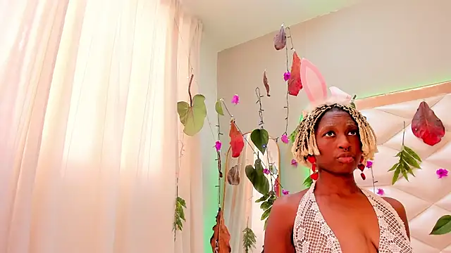 Snapshot of EvelynDivine chatting on 02.20.26 EvelynDivine online show from 02.20.26