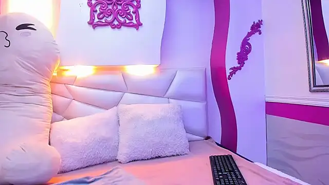 Snapshot of Keiry_Paloma chatting on 03.01.26 Keiry Paloma online show from 03.01.26