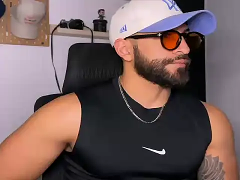 SamDornan51 online show from 03.11.26