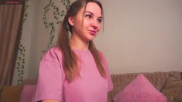 Snapshot of AricaPetties chatting on 02.06.26 AricaPetties online show from 02.06.26