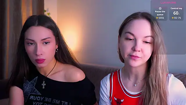 AricaPetties online show from 04.08.26