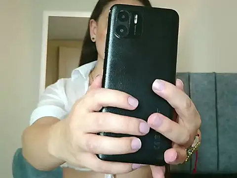 NatalyGuzman26 online show from 04.13.26