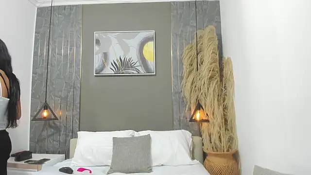 emma evanss   online show from 02.09.26