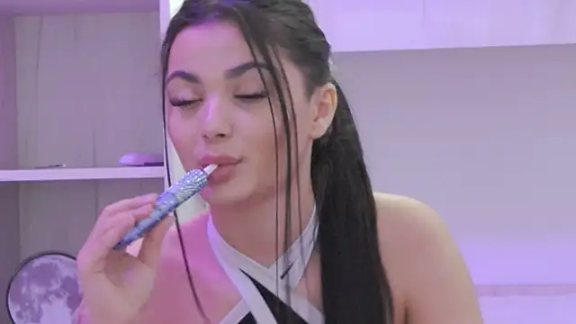 Snapshot of MayaMadison chatting on 02.10.26 MayaMadison online show from 02.10.26