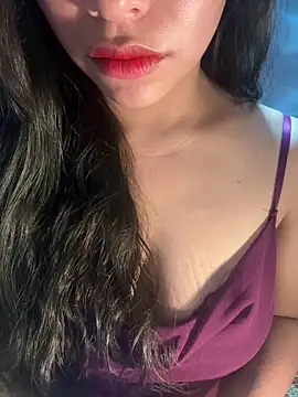 Snapshot of QuynhAnh_2k1 chatting on 02.22.26 QuynhAnh 2k1 online show from 02.22.26