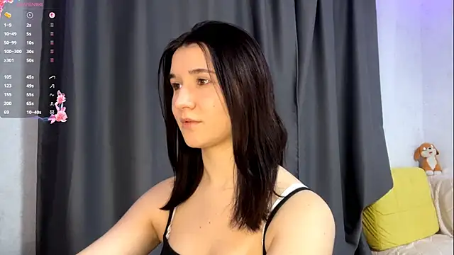 Snapshot of elaravoss chatting on 02.04.26 elaravoss online show from 02.04.26