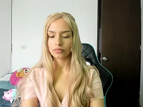 Snapshot of Megan_Blue_ chatting on 02.18.26 Megan Blue online show from 02.18.26