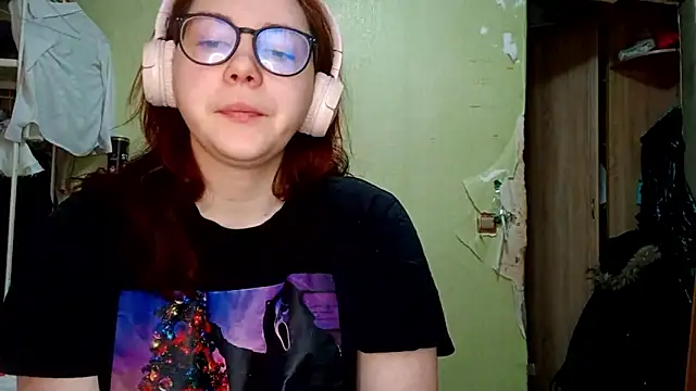 Snapshot of VannessaDillenbeck chatting on 02.27.26 VannessaDillenbeck online show from 02.27.26