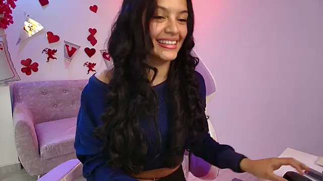 Snapshot of Maddie_T18 chatting on 02.11.26 Maddie T18 online show from 02.11.26