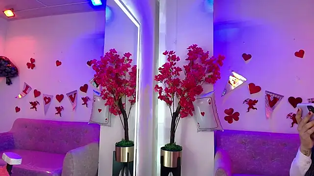 Snapshot of Maddie_T18 chatting on 02.12.26 Maddie T18 online show from 02.12.26