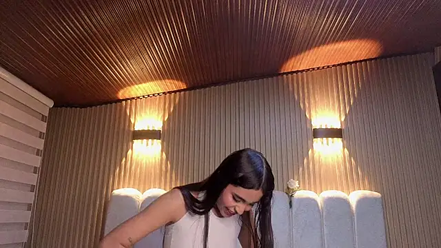 Snapshot of Perla_lovely_ chatting on 06.06.26 Perla lovely online show from 06.06.26