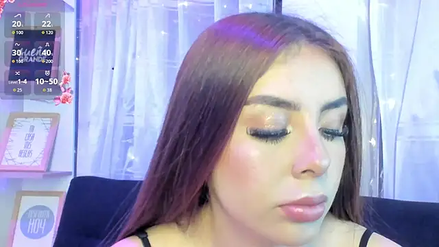 Snapshot of Sweet_bellaa_ chatting on 06.26.26 Sweet bellaa online show from 06.26.26