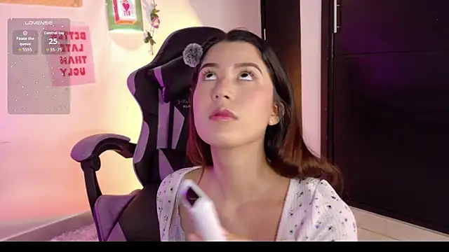 emicute  online show from 02.13.26