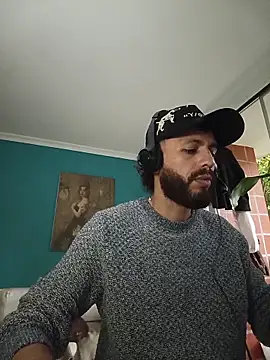 Snapshot of kauzZhomi chatting on 02.25.26 kauzZhomi online show from 02.25.26