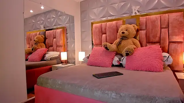 Paris Velvet online show from 02.03.26