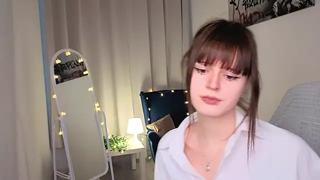 Snapshot of michelewild chatting on 02.21.26 michelewild online show from 02.21.26