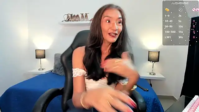 Emma Mendozaa online show from 02.10.26