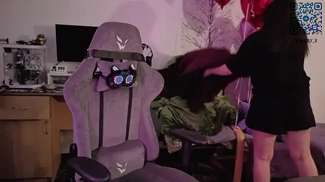 Holy Kveta online show from 02.20.26