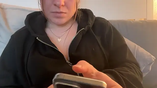 Lucyschickt online show from 02.16.26