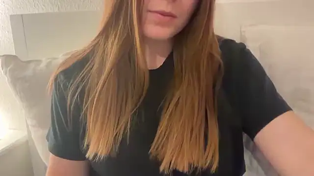 Lucyschickt online show from 03.07.26