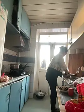 Youyou 12 online show from 03.03.26