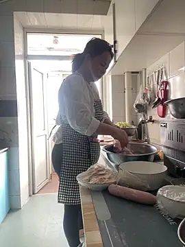 Youyou 12 online show from 03.11.26